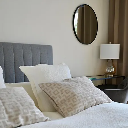 Zuhause Am Mit Sonnenbalkon In Strand- Und Altstadtnaehe * Rostock