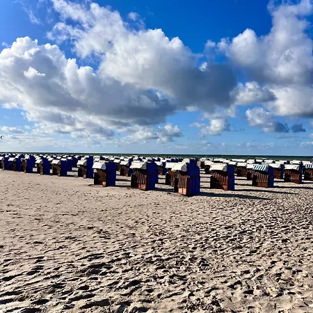 Zuhause Am Mit Sonnenbalkon In Strand- Und Altstadtnaehe Appartement