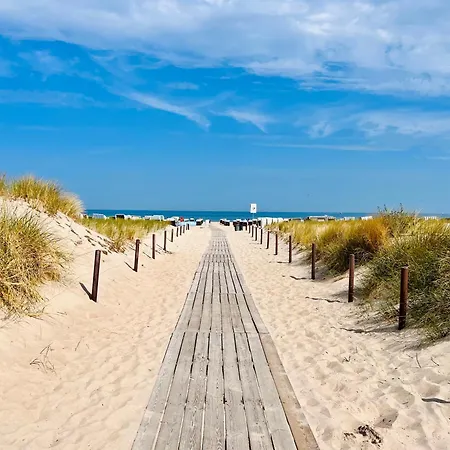 Zuhause Am Mit Sonnenbalkon In Strand- Und Altstadtnaehe Appartement Rostock