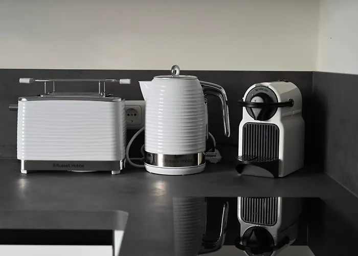 Zuhause Am Mit Sonnenbalkon In Strand- Und Altstadtnaehe * Rostock