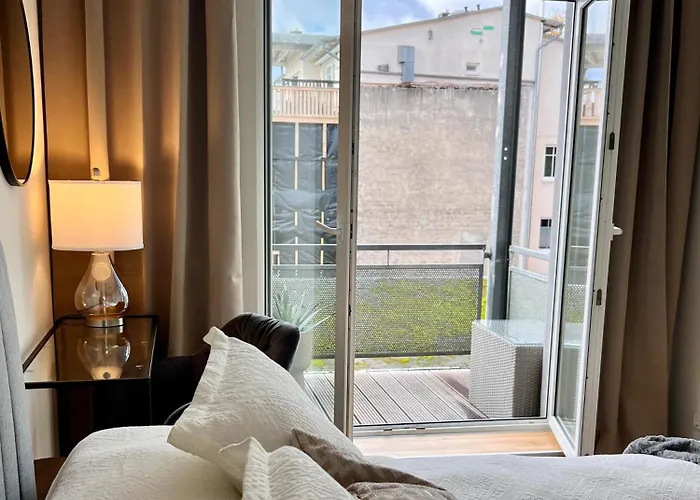 Zuhause Am Mit Sonnenbalkon In Strand- Und Altstadtnaehe Rostock