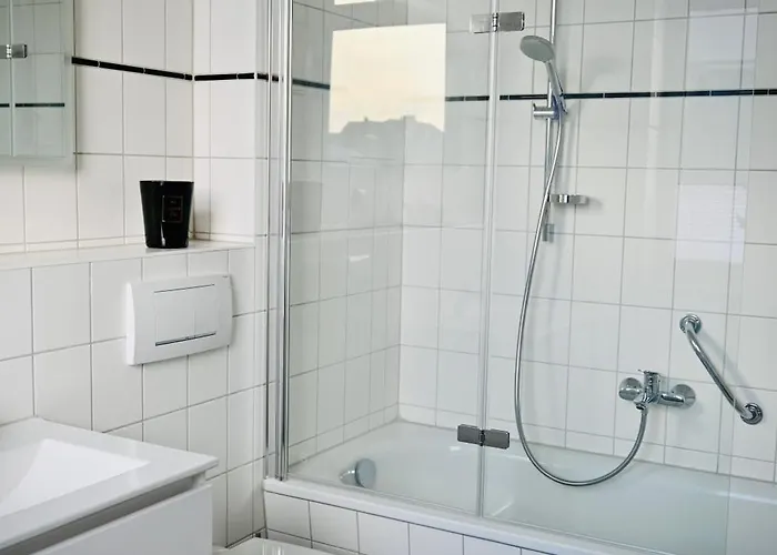 Zuhause Am Mit Sonnenbalkon In Strand- Und Altstadtnaehe * Rostock