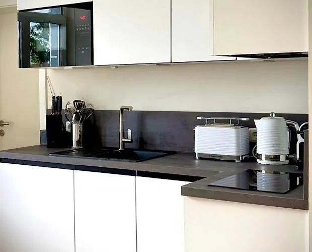 Zuhause Am Mit Sonnenbalkon In Strand- Und Altstadtnaehe Apartament Rostock