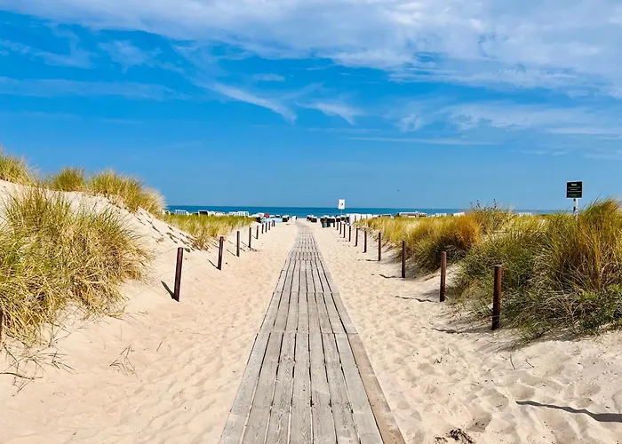 Zuhause Am Mit Sonnenbalkon In Strand- Und Altstadtnaehe Apartament Rostock